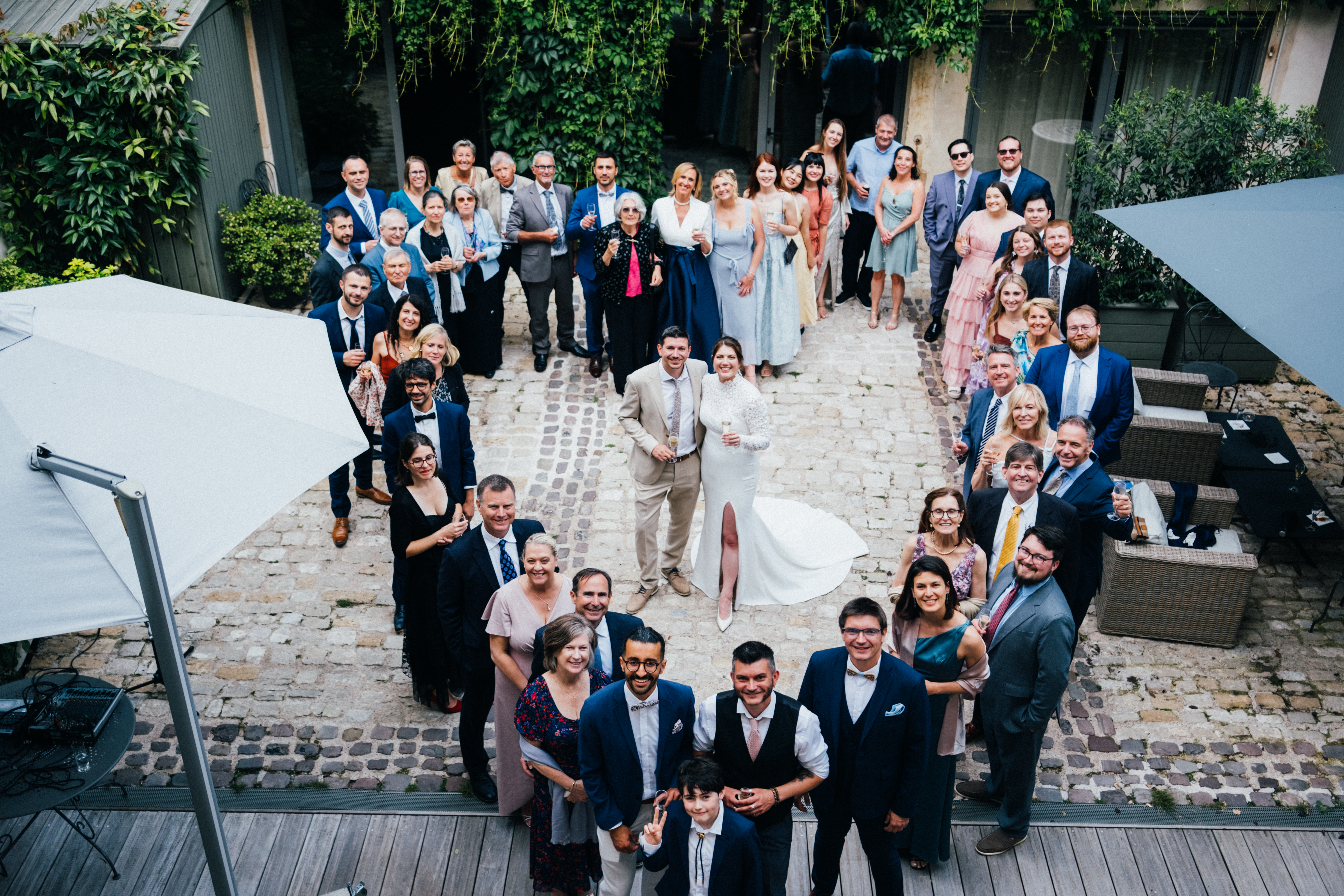 Coeur formé par les invités lors du vin d'honneur